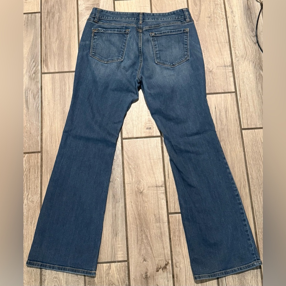 LOFT Women’s Curvy Boot Jeans 12 - Picture 4 of 4